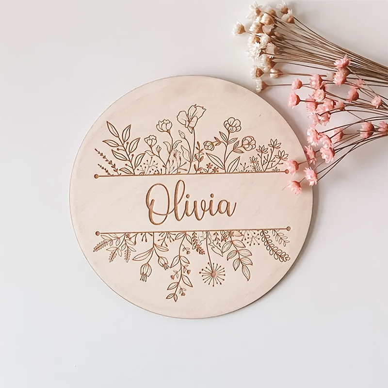 Home Decor Xmas - Personalisierte Blumen-Gravur Namensplakette, Maßgefertigtes Rundes Holzschild,